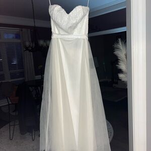 Lulu's White Strapless Gown